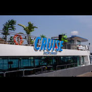 Cruise by Kuznya House — круизный корабль с полноценным рестораном и шумными вечеринками. изображение/фото/картинка